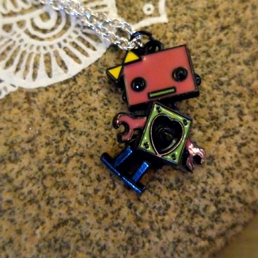 BCBG GIRL ROBOT NECKLACE - Picture 5 of 5